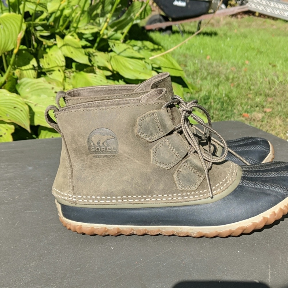Sorel out n about boots